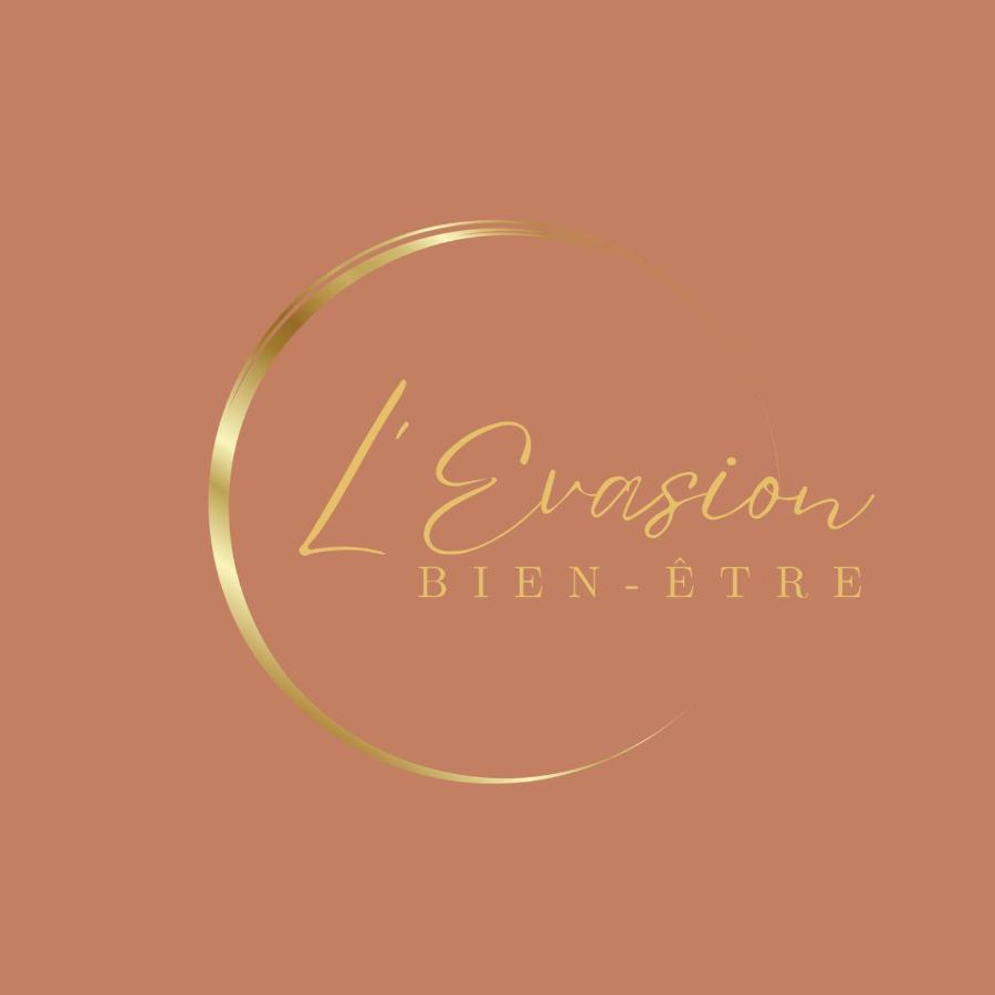 L'Evasion - Sauna Jacuzzi Cinema Tours Exterior foto